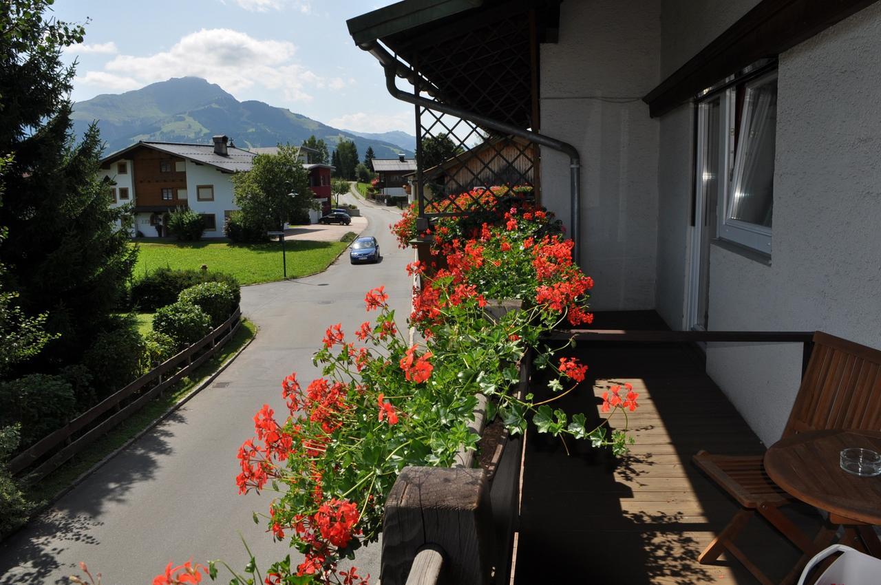 ホテル Haus Treffer ブーヘン エクステリア 写真